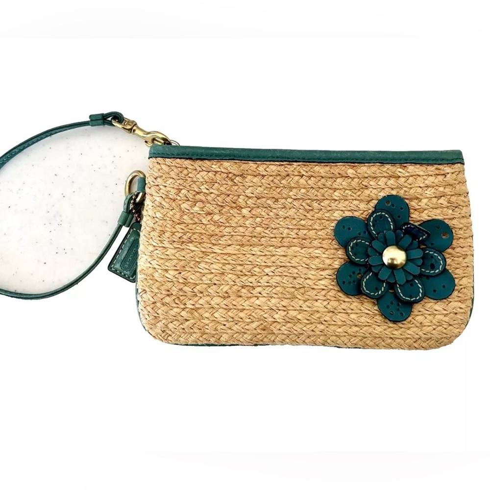 COACH Hampton Natural Straw Medium Wristlet Clutch Teal Flower Appliqué Patch